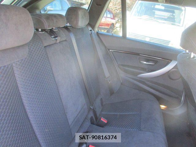 Bmw 3 SERIES 2017-10 3765765-8