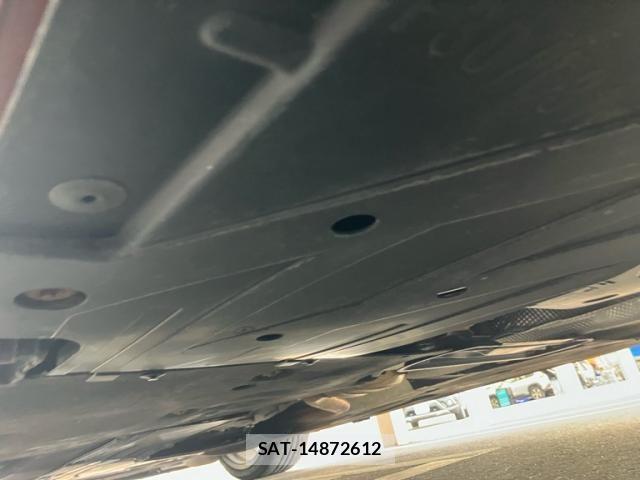 Bmw 3 SERIES 2017-12 6211952-13