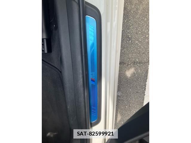 Bmw 3 SERIES 2019-08 6544312-15