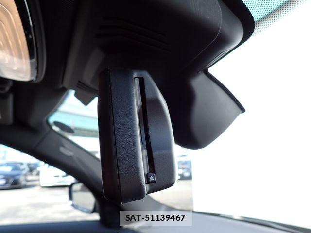 Bmw 3 SERIES 2019-03 6610747-13