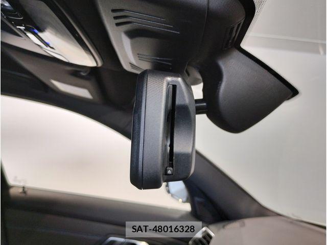 Bmw 3 SERIES 2019-04 7057626-17