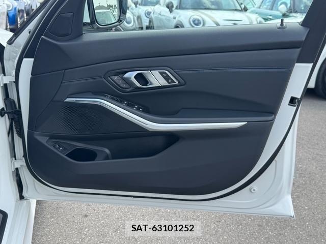 Bmw 3 SERIES 2020-03 7057618-24
