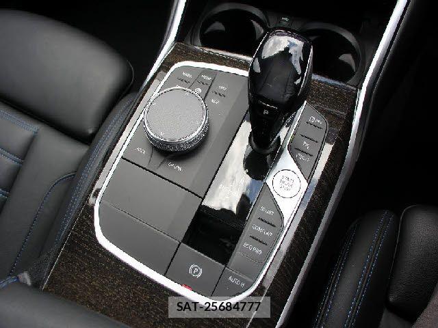 Bmw 3 SERIES 2019-05 7215273-9