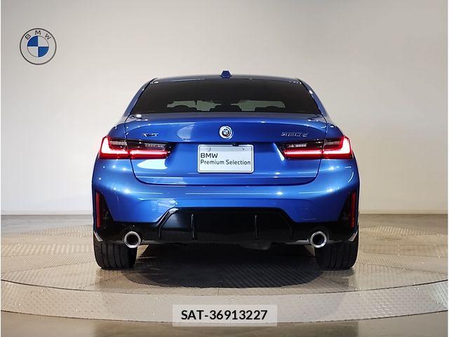 Bmw 3 SERIES 2023-02 7215290-5