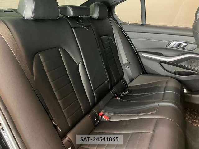 Bmw 3 SERIES 2021-02 7215283-10