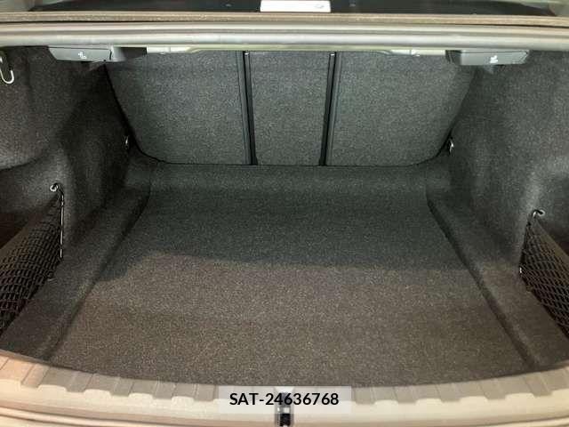 Bmw 3 SERIES 2019-04 7215266-16