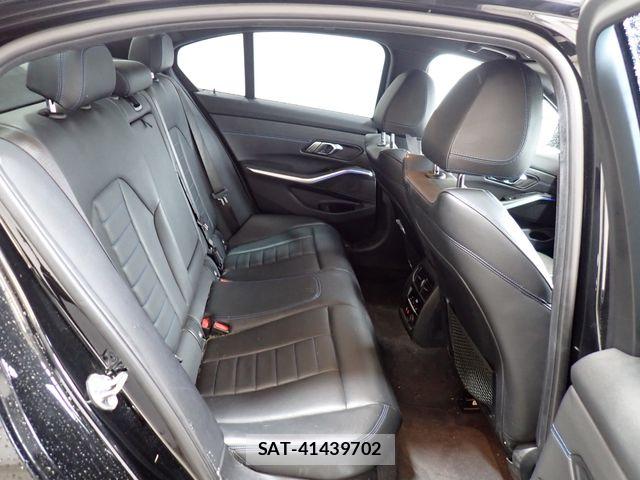 Bmw 3 SERIES 2019-07 7271582-21