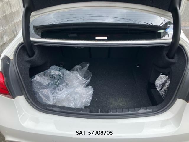 Bmw 3 SERIES 2018-03 7325894-10