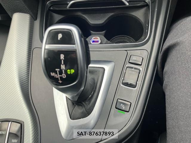 Bmw 3 SERIES 2017-10 7391480-26