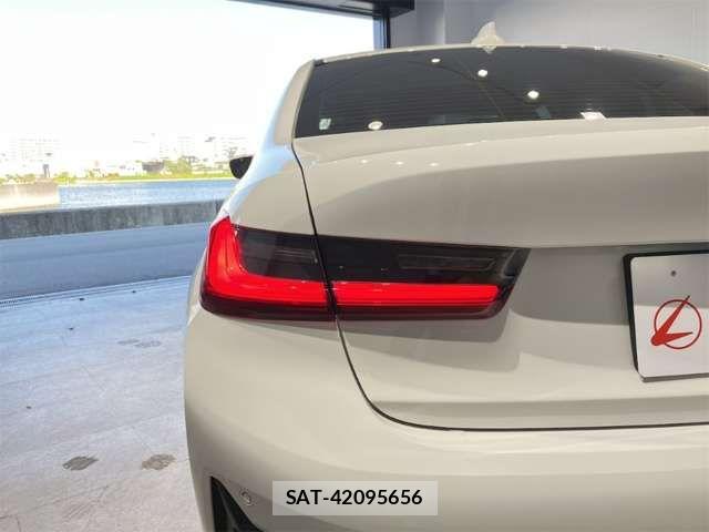 Bmw 3 SERIES 2019-07 7453144-16