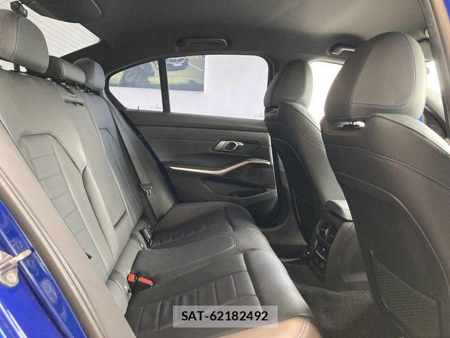 Bmw 3 SERIES 2019-06 7271580-22