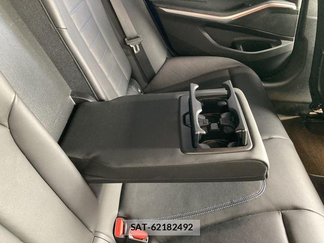 Bmw 3 SERIES 2019-06 7271580-23