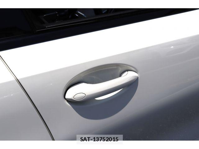 Bmw 3 SERIES 2019-10 7615188-17