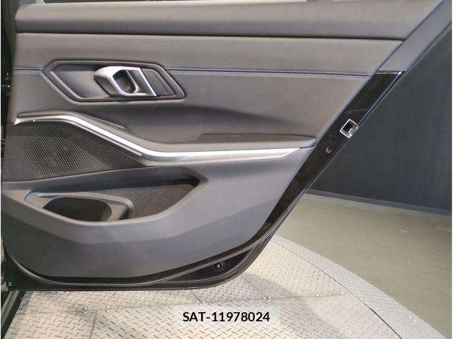 Bmw 3 SERIES 2025-06 7782901-29