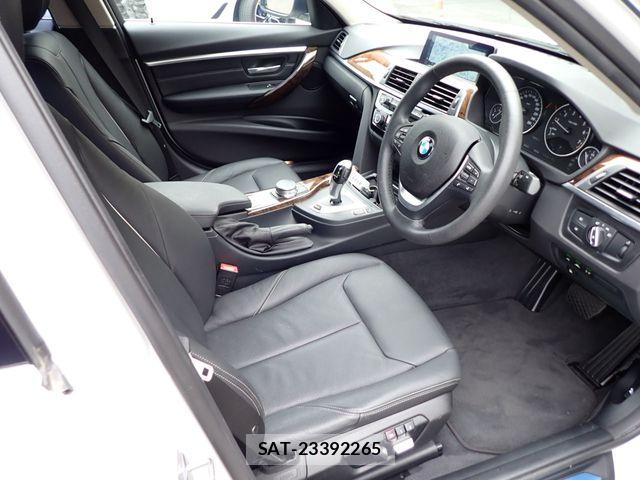 Bmw 3 SERIES 2017-06 7782894-1