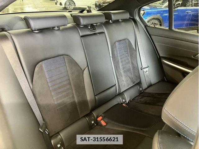 Bmw 3 SERIES 2023-06 7875482-11