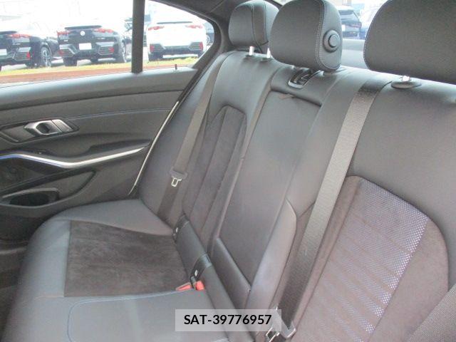 Bmw 3 SERIES 2021-06 7902312-18