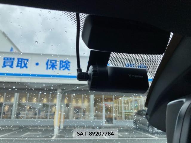 Bmw 3 SERIES 2018-06 7902319-21