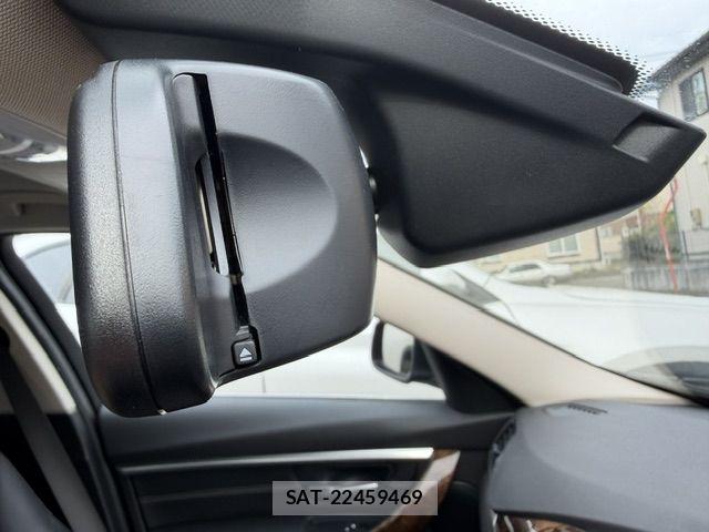 Bmw 3 SERIES 2017-08 7960644-18