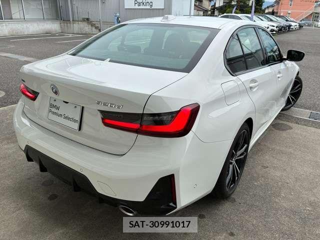 Bmw 3 SERIES 2023-07 7978610-2