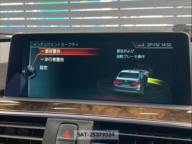 Bmw 3 SERIES 2017-10 8073024-9