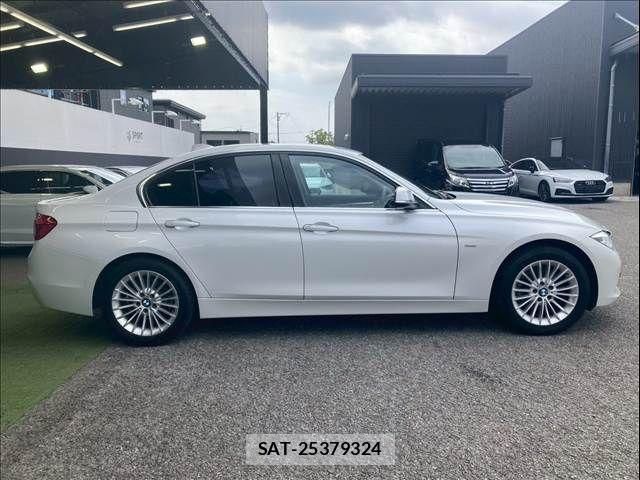 Bmw 3 SERIES 2017-10 8073024-16