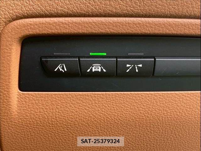 Bmw 3 SERIES 2017-10 8073024-6