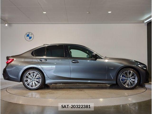 Bmw 3 SERIES 2022-02 8073009-5