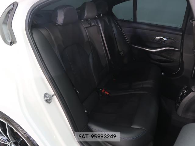 Bmw 3 SERIES 2019-08 8098201-8
