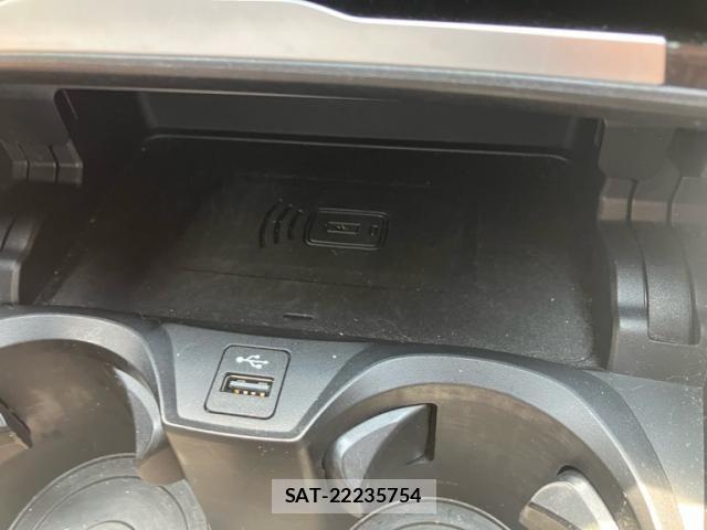 Bmw 3 SERIES 2019-08 8206558-23