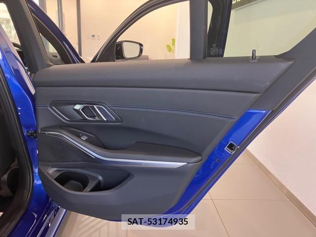 Bmw 3 SERIES 2025-10 8206552-19