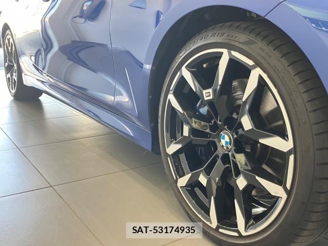 Bmw 3 SERIES 2025-10 8206552-21