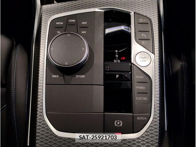 Bmw 3 SERIES 2022-11 8206555-6