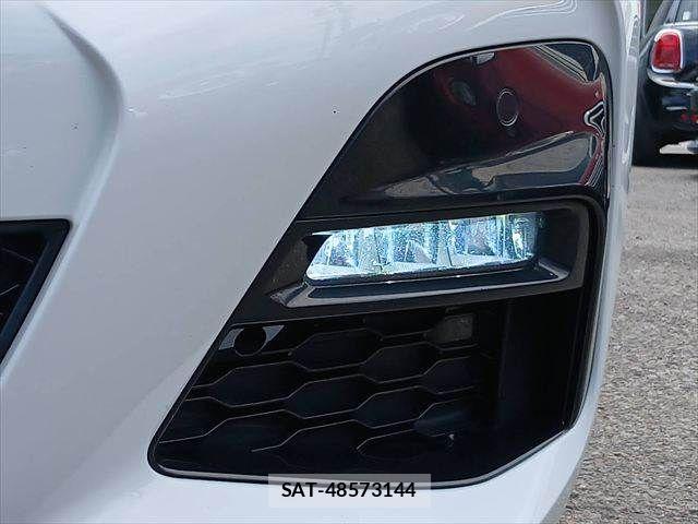 Bmw 3 SERIES 2019-04 8206560-11