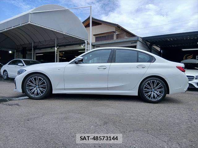Bmw 3 SERIES 2019-04 8206560-19