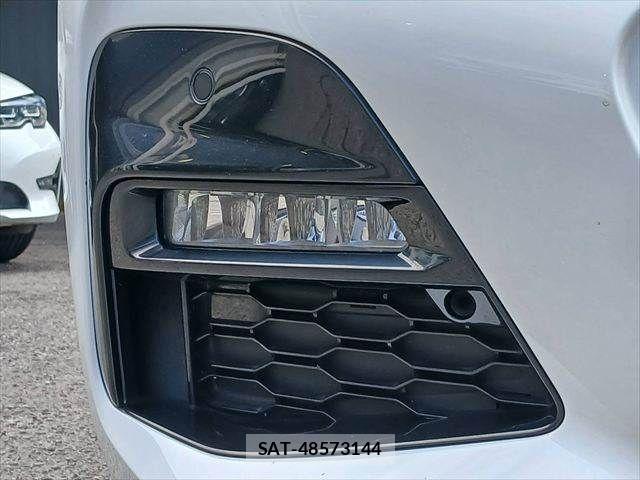 Bmw 3 SERIES 2019-04 8206560-22