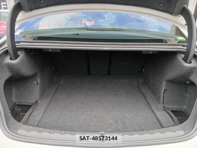 Bmw 3 SERIES 2019-04 8206560-8