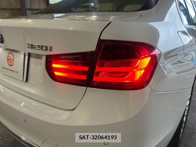 Bmw 3 SERIES 2013-08 8313315-11