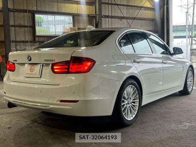 Bmw 3 SERIES 2013-08 8313315-1
