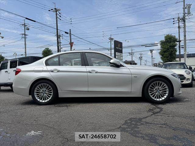 Bmw 3 SERIES 2017-06 8313313-15