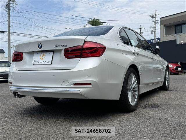 Bmw 3 SERIES 2017-06 8313313-16
