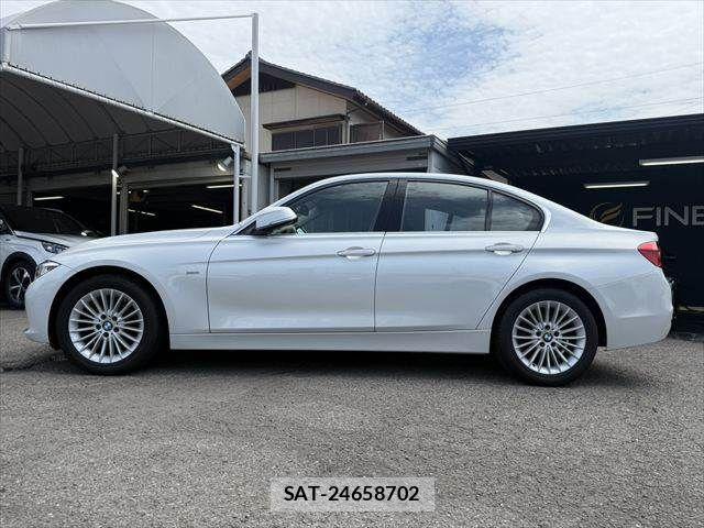 Bmw 3 SERIES 2017-06 8313313-19