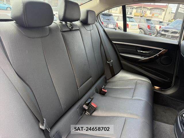 Bmw 3 SERIES 2017-06 8313313-7