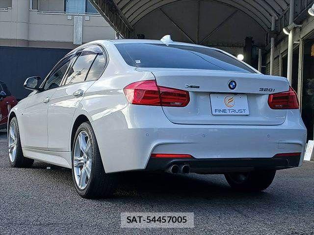Bmw 3 SERIES 2017-07 8335039-18