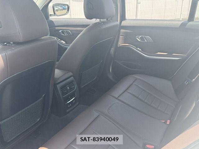 Bmw 3 SERIES 2019-06 8335035-14
