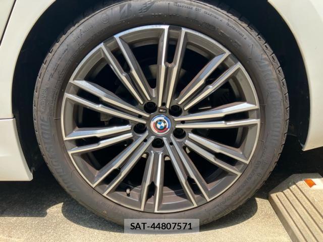Bmw 3 SERIES 2022-09 8335034-10