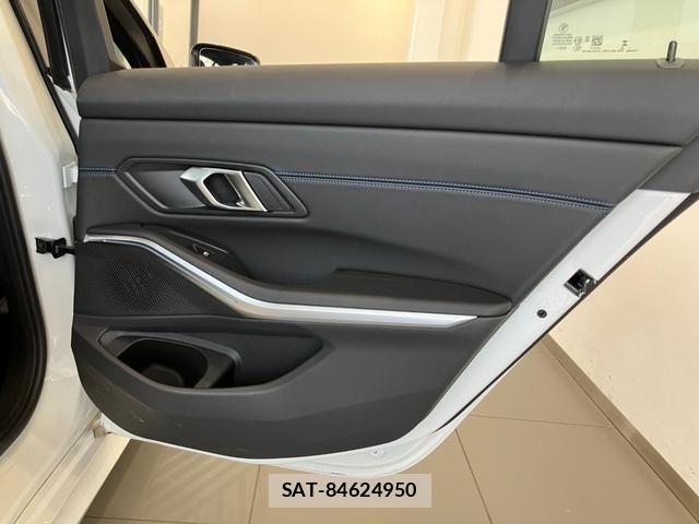 Bmw 3 SERIES 2025-12 8353957-23