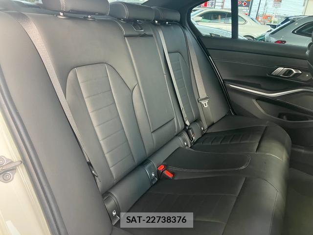 Bmw 3 SERIES 2023-03 8411384-14