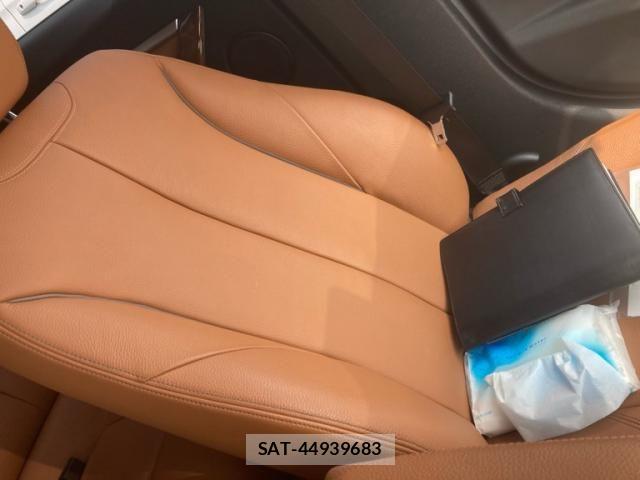 Bmw 3 SERIES 2018-07 8411395-23