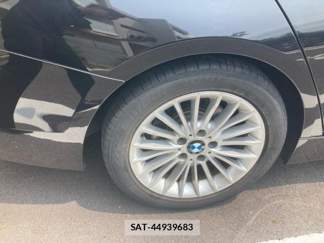 Bmw 3 SERIES 2018-07 8411395-6
